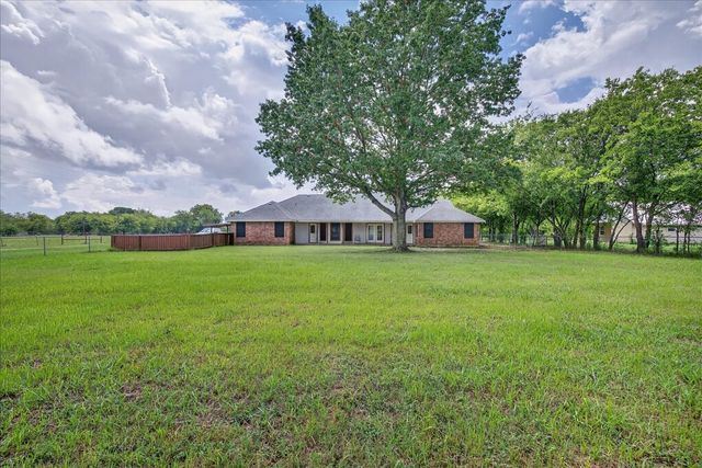 8401 Taylor Ranch Loop, Kaufman, TX 75142