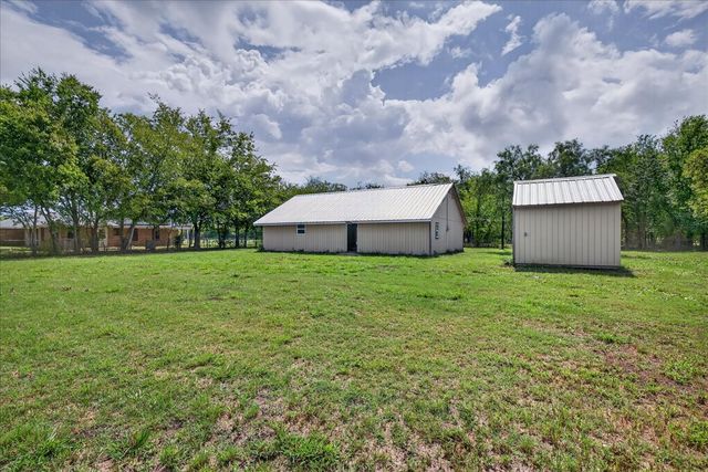 8401 Taylor Ranch Loop, Kaufman, TX 75142