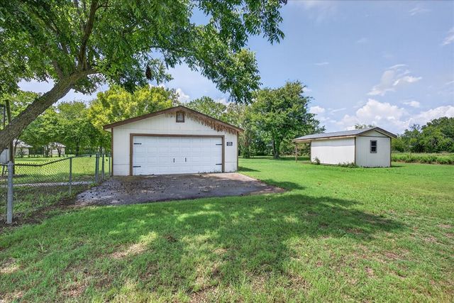 8401 Taylor Ranch Loop, Kaufman, TX 75142