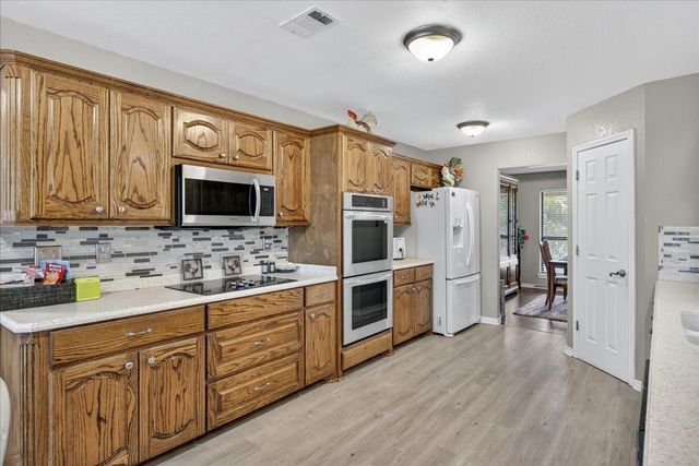 8401 Taylor Ranch Loop, Kaufman, TX 75142