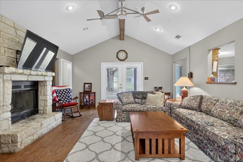 8401 Taylor Ranch Loop, Kaufman, TX 75142