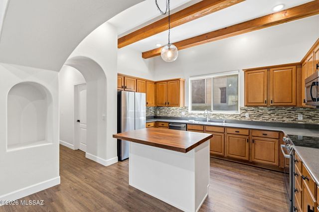 2655 N Sahuara Place, Tucson, AZ 85712