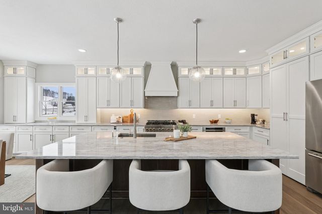 510 NEWCOMEN RD, Exton, PA 19341