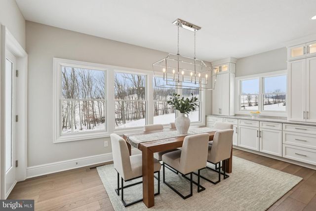 510 NEWCOMEN RD, Exton, PA 19341