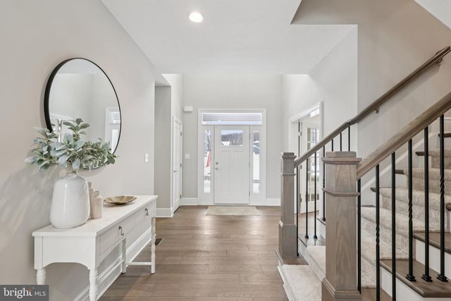 510 NEWCOMEN RD, Exton, PA 19341