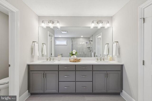 510 NEWCOMEN RD, Exton, PA 19341