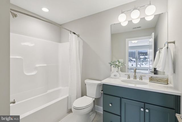 510 NEWCOMEN RD, Exton, PA 19341