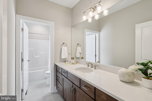 510 NEWCOMEN RD, Exton, PA 19341