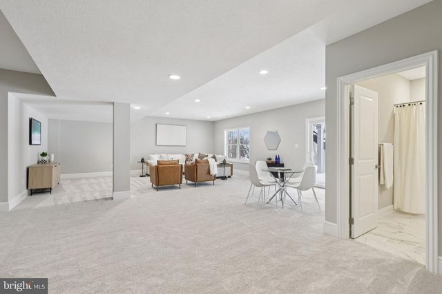 510 NEWCOMEN RD, Exton, PA 19341