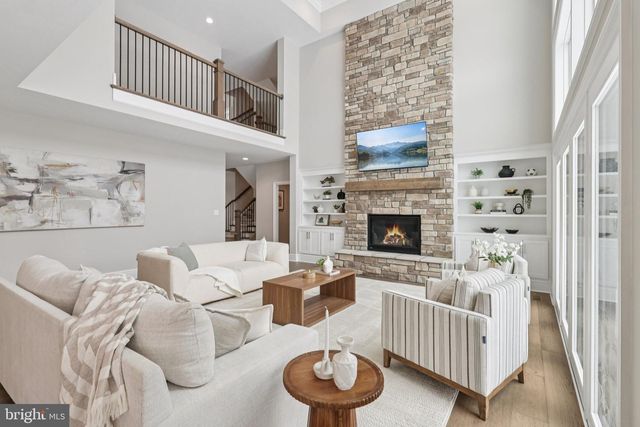 510 NEWCOMEN RD, Exton, PA 19341