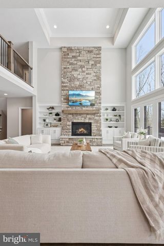 510 NEWCOMEN RD, Exton, PA 19341