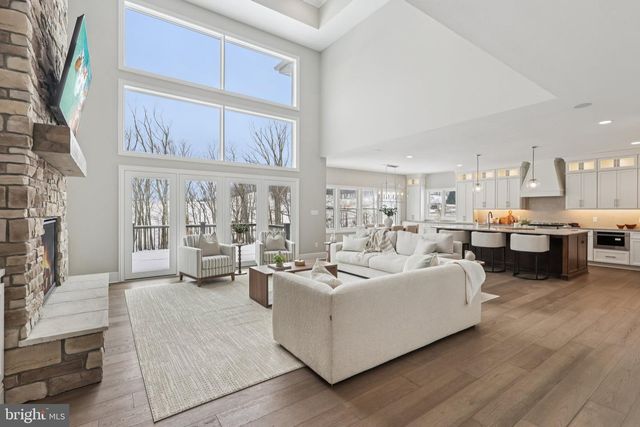 510 NEWCOMEN RD, Exton, PA 19341