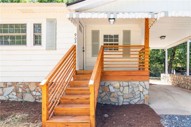 902 Breeze Hill Road, Asheboro, NC 27203