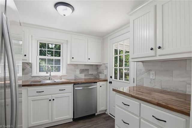 902 Breeze Hill Road, Asheboro, NC 27203