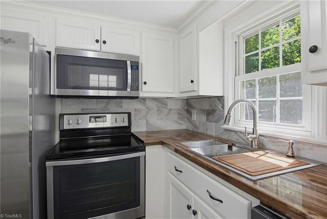 902 Breeze Hill Road, Asheboro, NC 27203