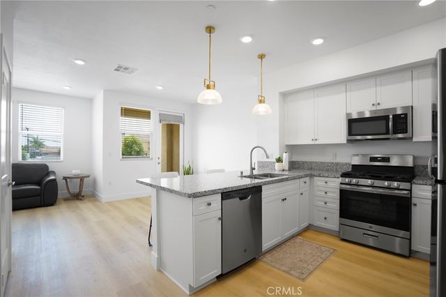 10294 Artesia, Bellflower, CA 90706