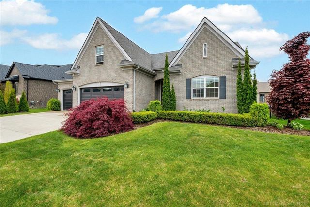 21972 E Majestic Drive, Macomb Twp, MI 48044