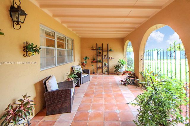 50 SW 130th Ave, Miami, FL 33184