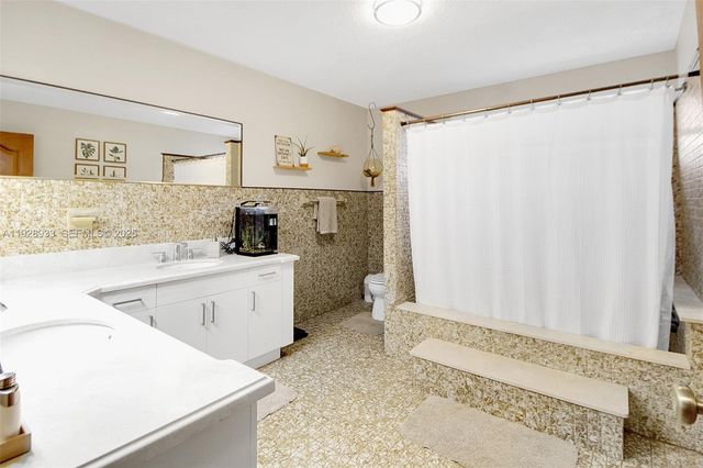 50 SW 130th Ave, Miami, FL 33184