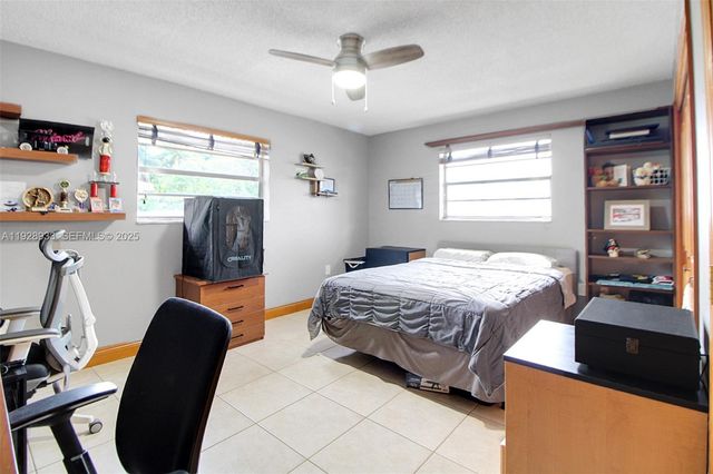 50 SW 130th Ave, Miami, FL 33184