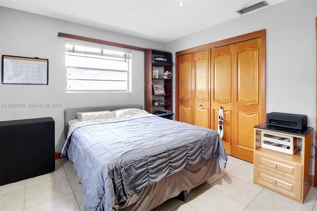 50 SW 130th Ave, Miami, FL 33184