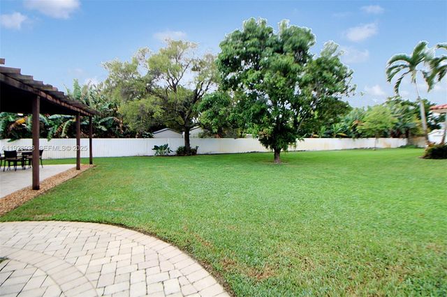 50 SW 130th Ave, Miami, FL 33184