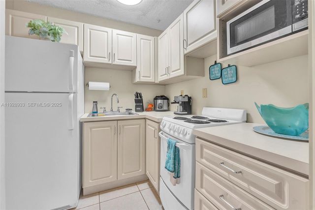 50 SW 130th Ave, Miami, FL 33184