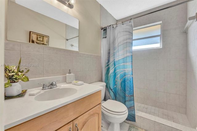 50 SW 130th Ave, Miami, FL 33184