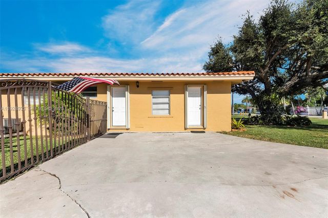 50 SW 130th Ave, Miami, FL 33184