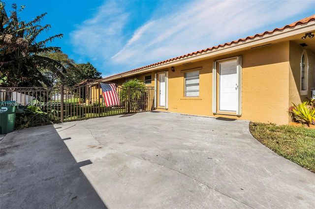 50 SW 130th Ave, Miami, FL 33184