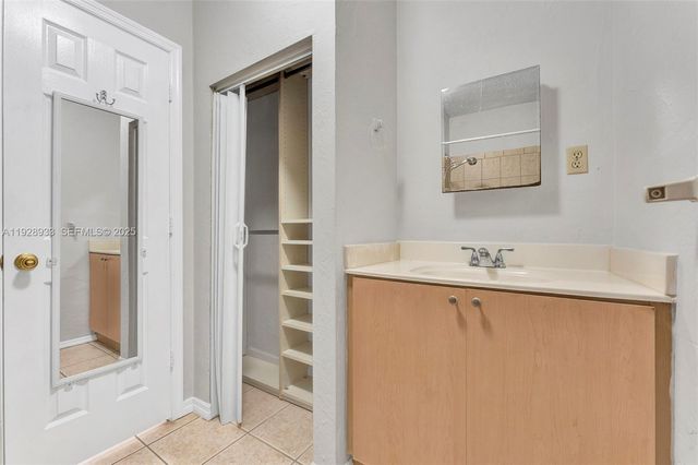 50 SW 130th Ave, Miami, FL 33184