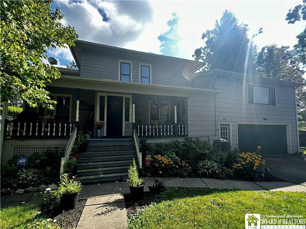 33 West Summit Street, Busti, NY 14750