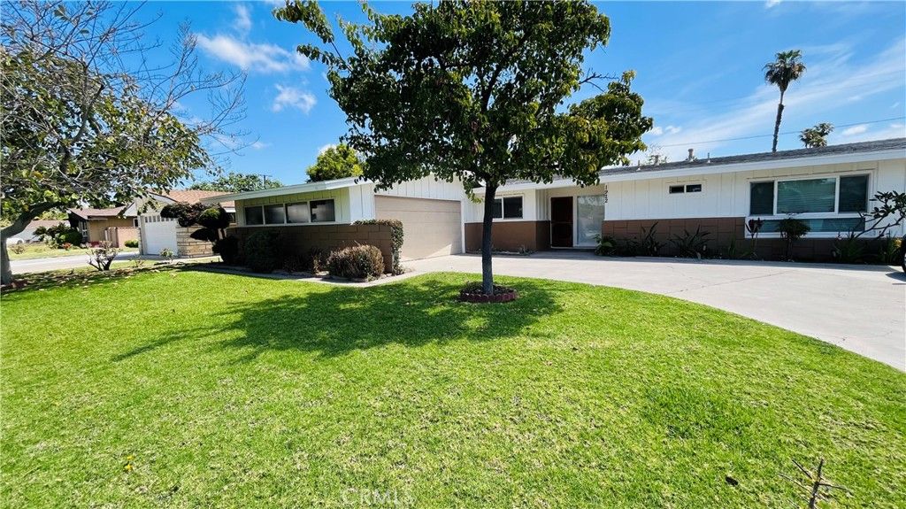 1922 S Kathy Ln, Anaheim, CA 92802
