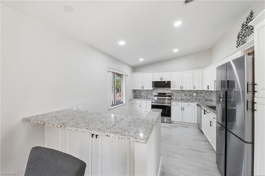3207 Horse Carriage WAY 10, NAPLES, FL 34105 — photo 5