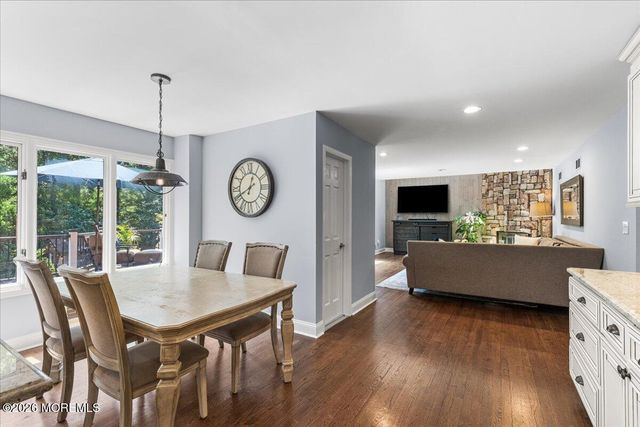 16 Sherwood Court, Holmdel, NJ 07733