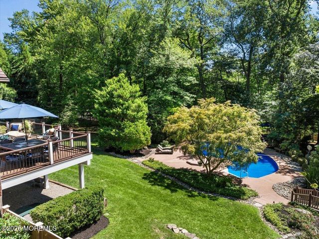 16 Sherwood Court, Holmdel, NJ 07733