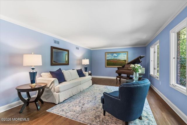 16 Sherwood Court, Holmdel, NJ 07733