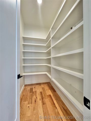 913 E 37th Street S, Tulsa, OK 74105