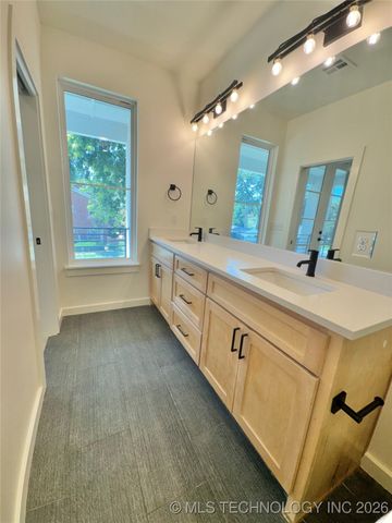 913 E 37th Street S, Tulsa, OK 74105