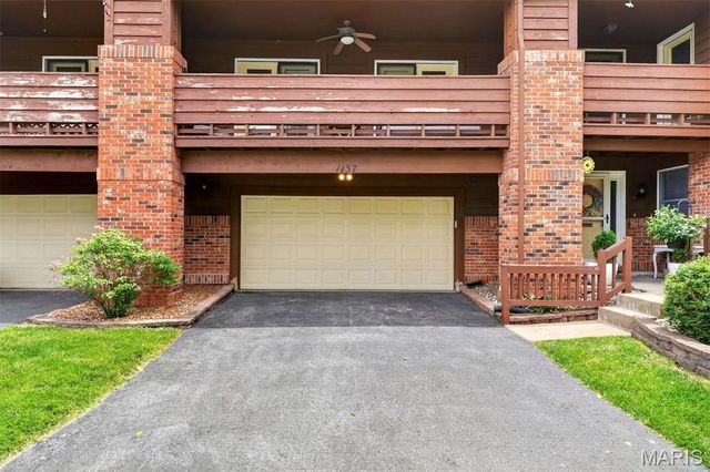 1137 Claytonbrook Court, Ballwin, MO 63011