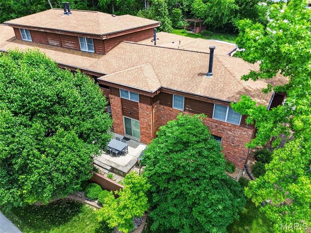 1137 Claytonbrook Court, Ballwin, MO 63011