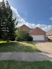 1021 San Antonio Drive, Forney, TX 75126