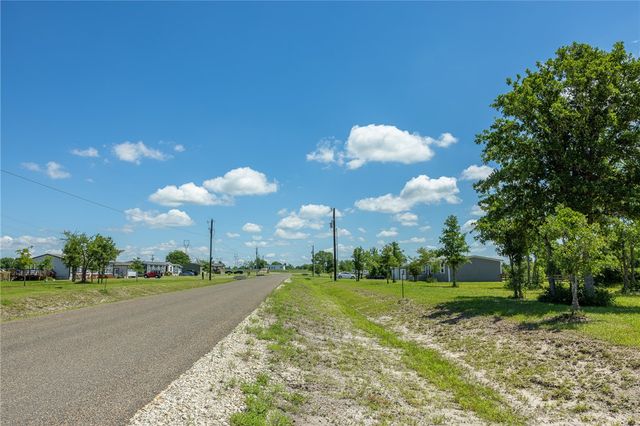 6774 Atakapan Trail, Bedias, TX 77831