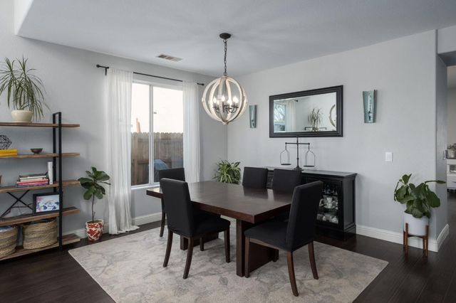 2582 E Christopher Drive, Fresno, CA 93720