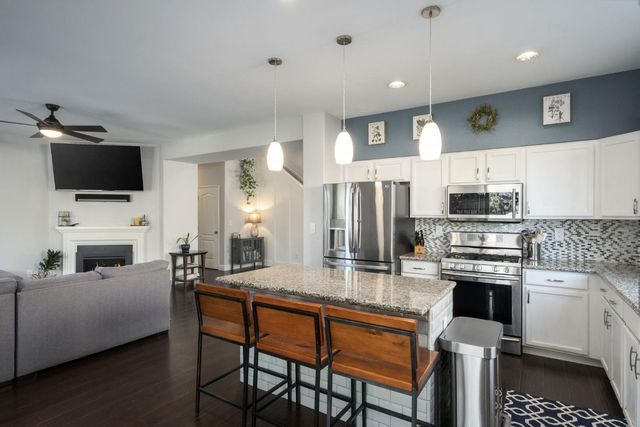 2582 E Christopher Drive, Fresno, CA 93720