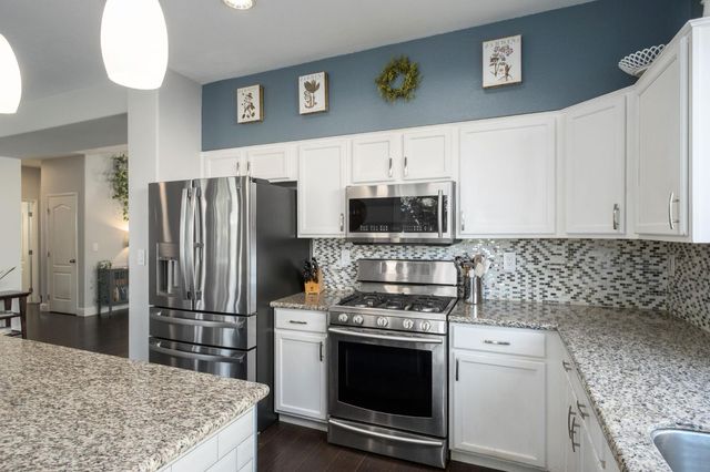 2582 E Christopher Drive, Fresno, CA 93720