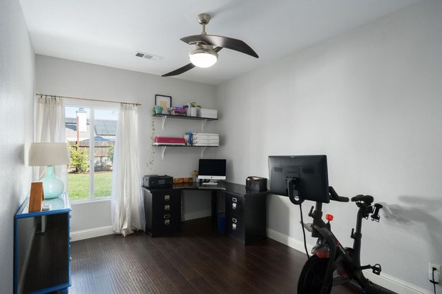 2582 E Christopher Drive, Fresno, CA 93720