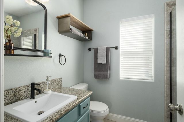 2582 E Christopher Drive, Fresno, CA 93720