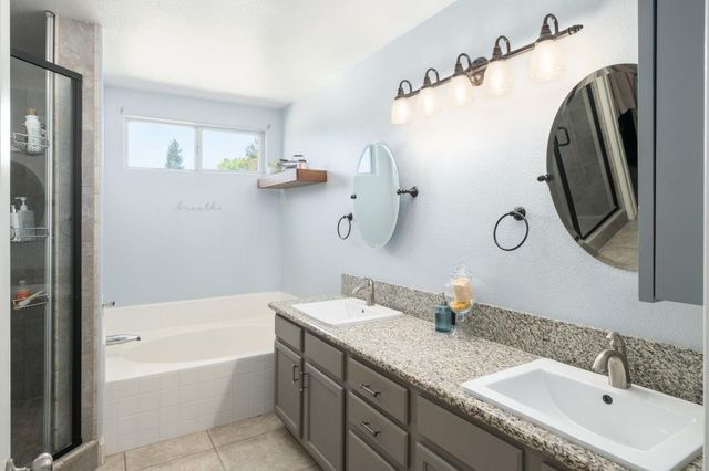 2582 E Christopher Drive, Fresno, CA 93720