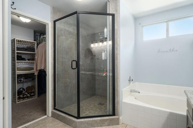 2582 E Christopher Drive, Fresno, CA 93720